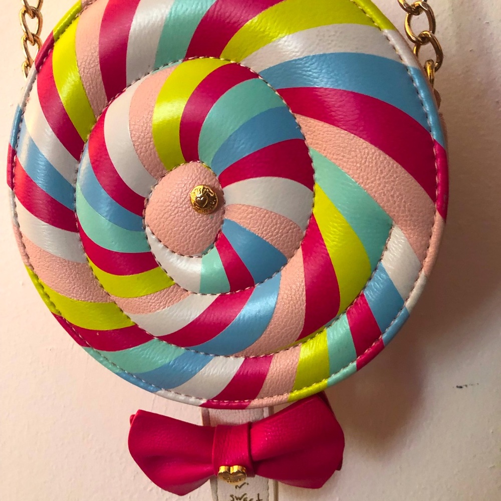 BETSEY JOHNSON Cross body